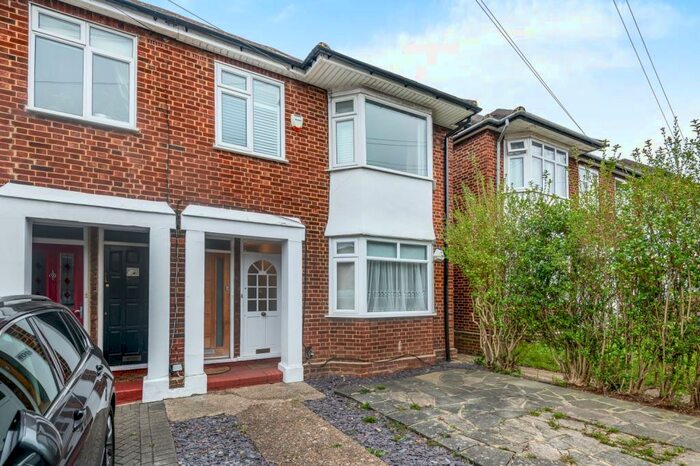 2 Bedroom Maisonette To Rent In Parkview Road London, SE9