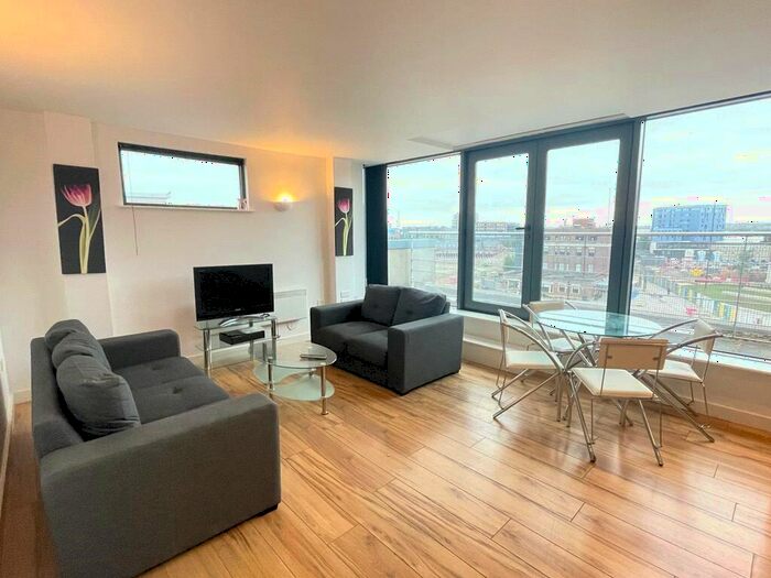 2 Bedroom Flat To Rent In Waterloo Court, Hunslet Road, Leeds, West Yorkshire, LS10