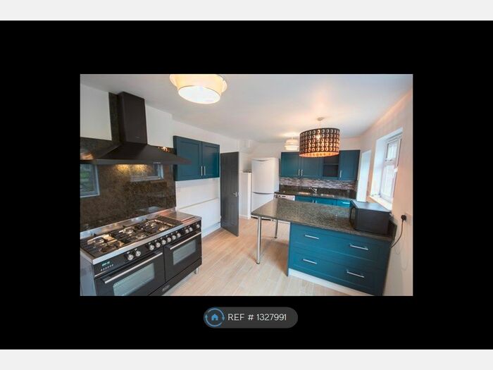 3 Bedroom End Of Terrace House To Rent In Whittington Road, Bristol BS16