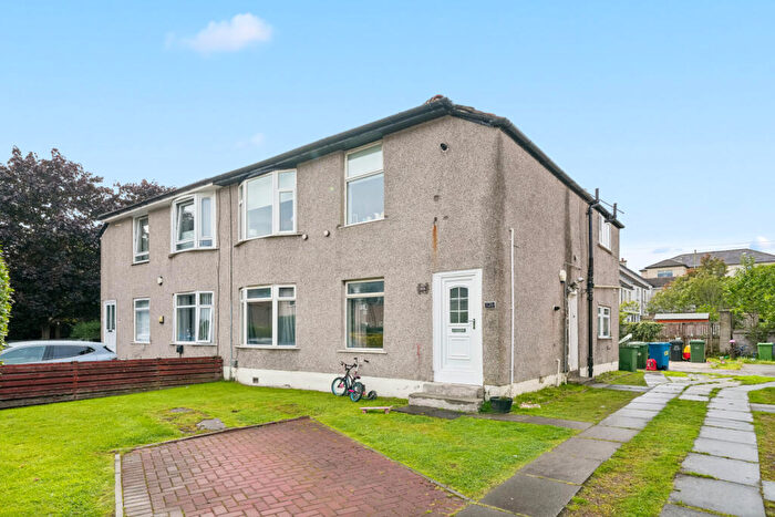 2 Bedroom Flat For Sale In Kingsbridge Drive, Kings Park, Glasgow, G44