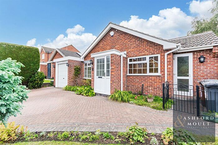 2 Bedroom Detached Bungalow For Sale In Longue Drive, Calverton, Nottingham, NG14