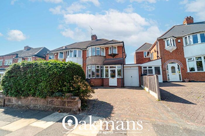 3 Bedroom Semi Detached House For Sale In Hill Top Road, Birmingham, West Midlands, B31