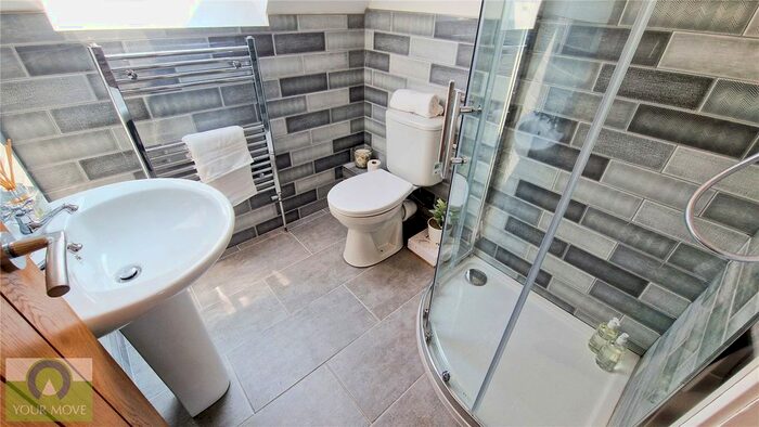 2 Bedroom Flat To Rent In Barley Mow Lane, Bromsgrove, B61