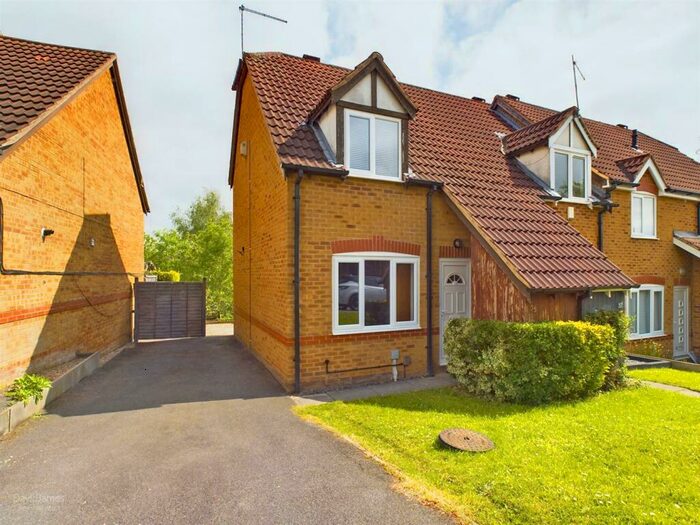 2 Bedroom Town House To Rent In Pendle Crescent, Mapperley, Nottingham, NG3