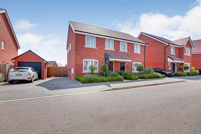 3 Bedroom Semi-Detached House For Sale In Bronze Barrow Way, Bramford, IP8