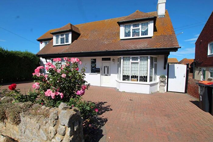 3 Bedroom Detached House For Sale In Kings Avenue, Birchington, CT7