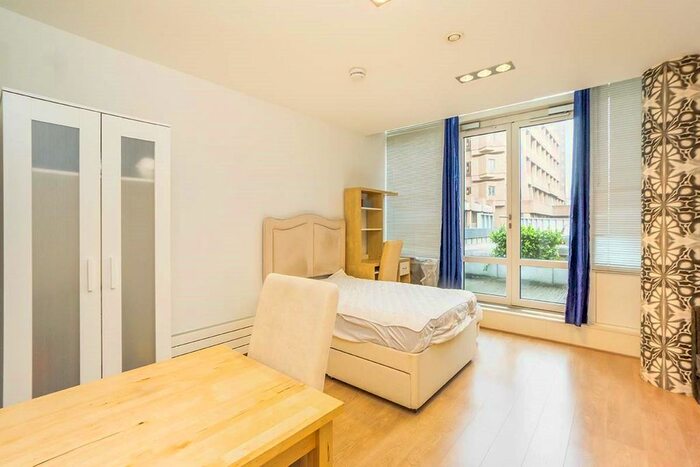 Studio To Rent In Strand Street, Liverpool, Merseyside L1