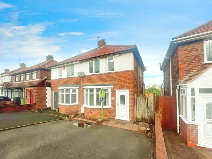 2 Bedroom Semi-Detached House To Rent In Birch Crescent, Tividale, Oldbury, West Midlands, B69