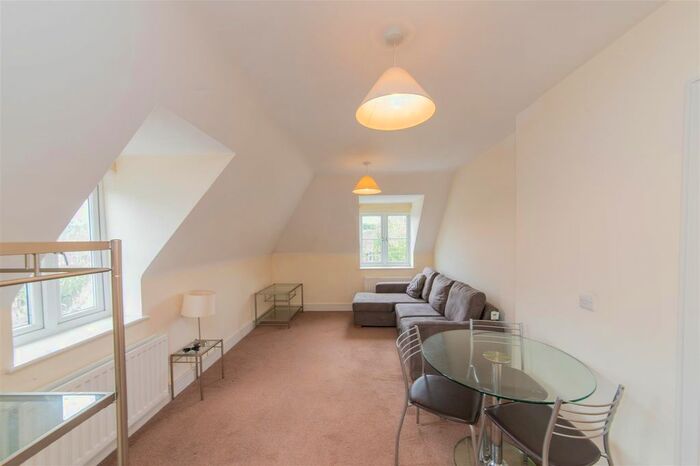 1 Bedroom Flat To Rent In Holders Hill Road, Mill Hill, London, NW7