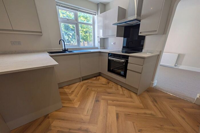 4 Bedroom Terraced House To Rent In Abbey Road, Beeston, NG9