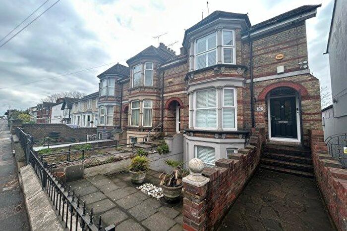 3 Bedroom Property To Rent In Old Road East, Gravesend, DA12