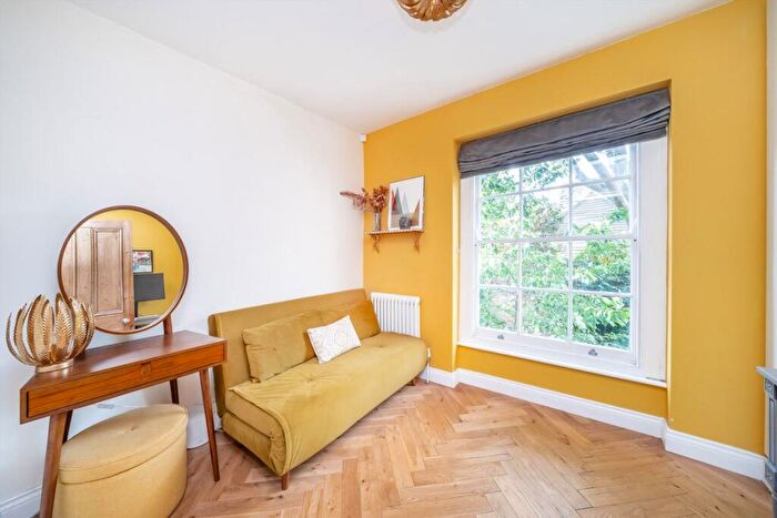 2 Bedroom Flat For Sale In Lauriston Road, Homerton, E9 - Photo 9