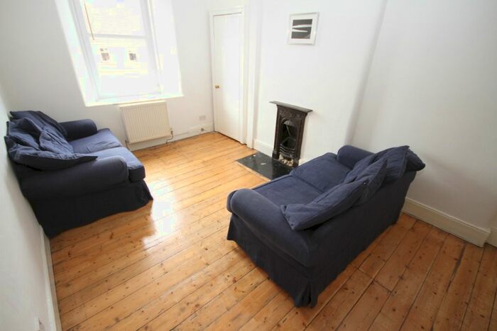 1 Bedroom Flat To Rent In Stewart Terrace, Gorgie, Edinburgh, EH11
