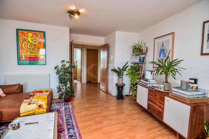 3 Bedroom Flat To Rent In Marys Court, Palgrave Gardens, Regents Park, NW1