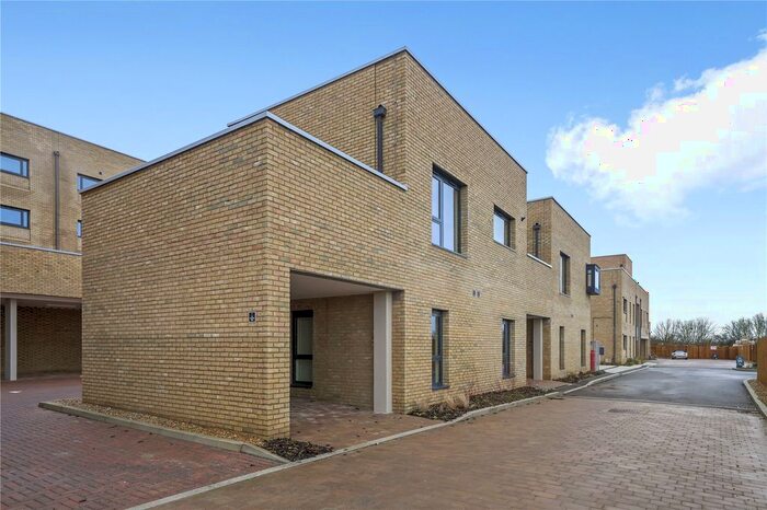 2 Bedroom Flat To Rent In Evolution Court, Cambridge, Cambridgeshire, CB3