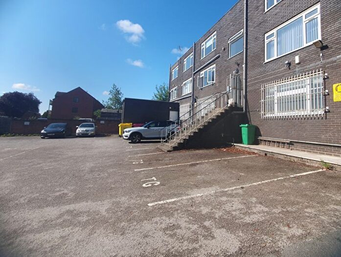 2 Bedroom Flat To Rent In Haydon House, Studley Warwickshire., B80