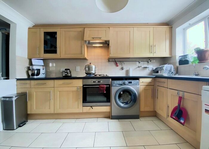 3 Bedroom House To Rent In Wulfstan Way, Cambridge, CB1