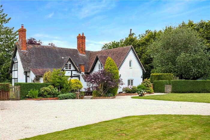 4 Bedroom Detached House For Sale In Lower Apperley, Gloucestershire, GL19