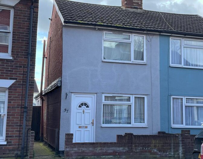 3 Bedroom House To Rent In Barrack Street, Colchester, CO1