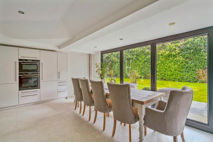 4 Bedroom Town House To Rent In Carew Road, Northwood, HA6