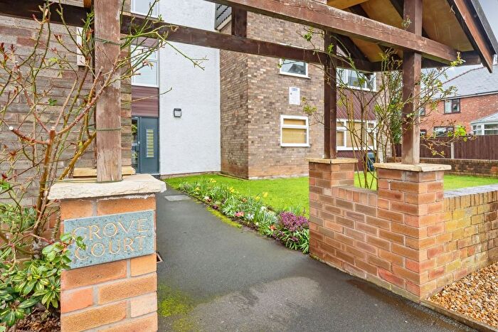 2 Bedroom Flat For Sale In West Hyde, Lymm, Cheshire, WA13
