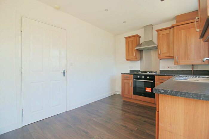 3 Bedroom Terraced House For Sale In Far Highfield Close, Idle, Bradford, BD10
