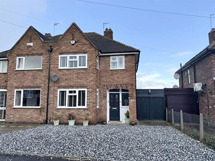 3 Bedroom Semi-Detached House For Sale In Carlton Drive, Wigston, LE18