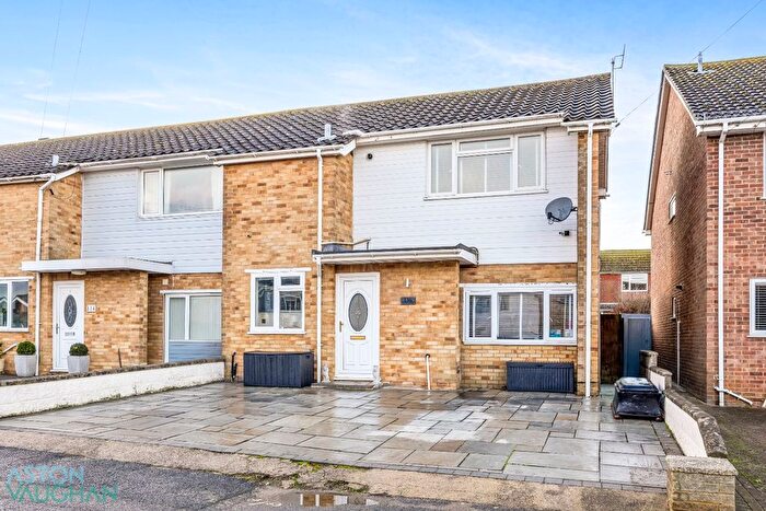 4 Bedroom Semi-detached House For Sale In Hoddern Avenue, Peacehaven, BN10