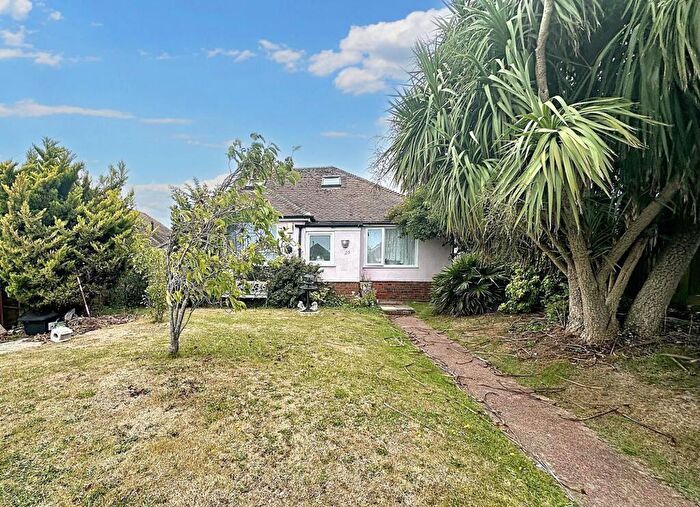 3 Bedroom Chalet For Sale In Crescent Drive South, Brighton, BN2