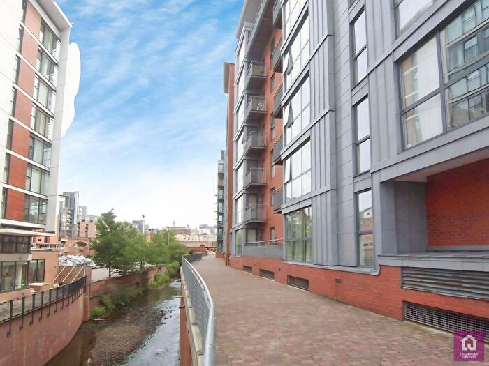 2 Bedroom Flat For Sale In The Danube, City Road East, Southern Gateway, Manchester City Centre, M15