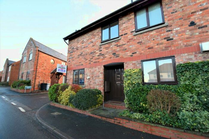 2 Bedroom Semi-Detached House To Rent In Black Road, Macclesfield, SK11