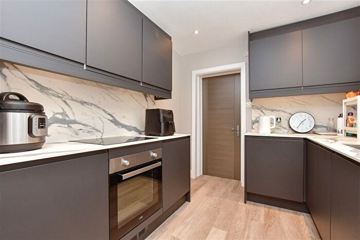 3 Bedroom Terraced House For Sale In Tharp Road, Wallington, Surrey, SM6