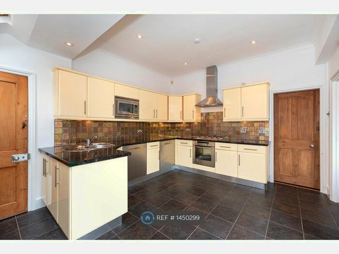 4 Bedroom Semi-Detached House To Rent In Merton Hall Road, London, SW19