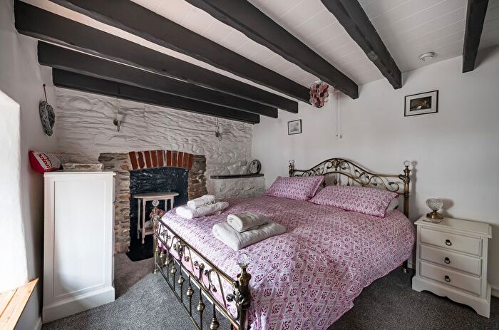 1 Bedroom Cottage For Sale In Quay Road, Polperro, Looe, Cornwall, PL13