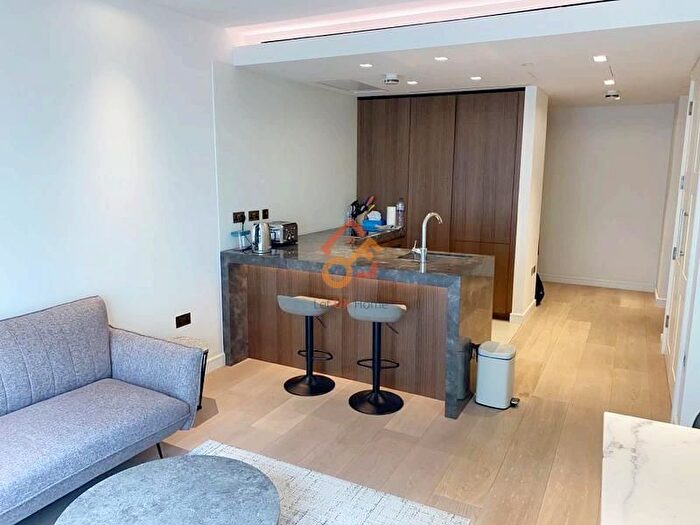 1 Bedroom Flat To Rent In Lincoln Square, Portugal Street, London, WC2A