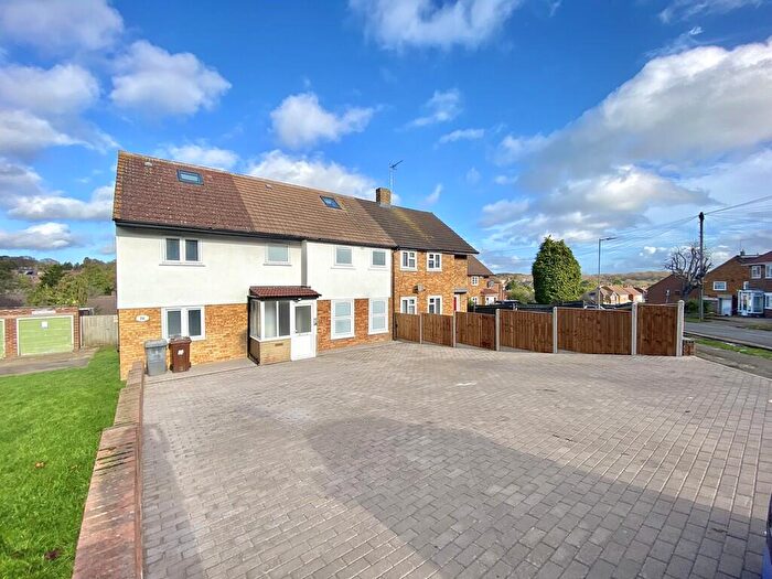 Studio To Rent In Oakmere Avenue, Potters Bar, EN6