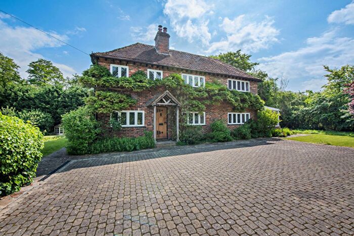 5 Bedroom Detached House For Sale In Billingshurst Road, Broadbridge Heath, RH12