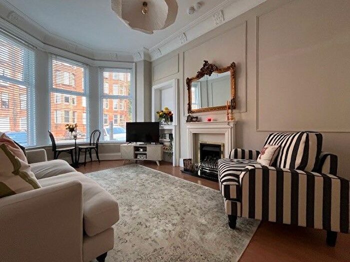 1 Bedroom Flat To Rent In Ashburn Gate, Gourock, PA19