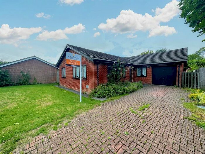 3 Bedroom Bungalow To Rent In Sandwell Court, Two Mile Ash, Milton Keynes, MK8