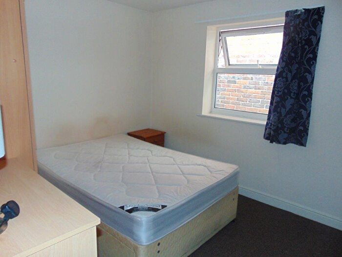 4 Bedroom Flat To Rent In Burgess Road, SO16