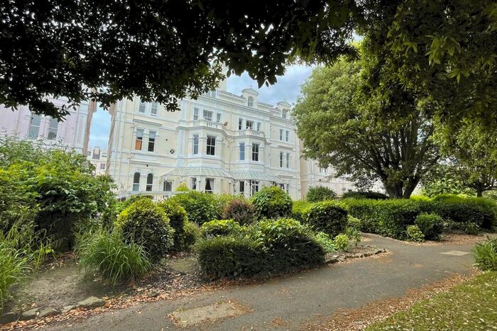 2 Bedroom Flat To Rent In Augusta Gardens, Folkestone, Kent, CT20