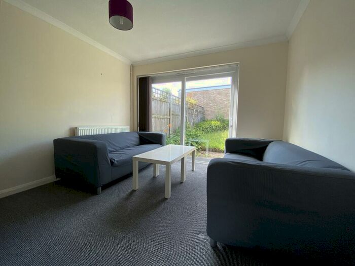 1 Bedroom Semi-Detached House To Rent In Headcorn Drive, Canterbury, CT2