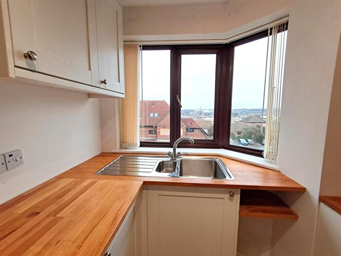 2 Bedroom Apartment To Rent In Barrington Court, Bristol, BS4