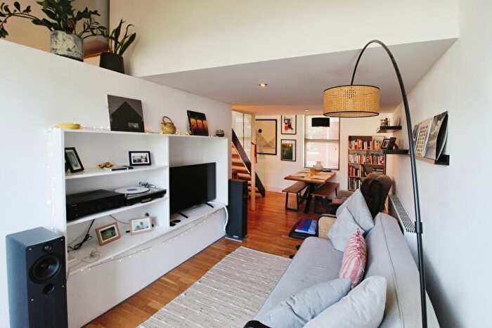 2 Bedroom Terraced House To Rent In Alder Street, Chimney Pot Park, M6