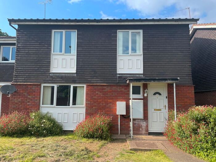 4 Bedroom Detached House To Rent In Overton Walk, Wolverhampton, WV4