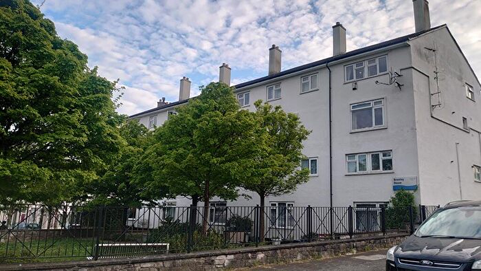 3 Bedroom Flat To Rent In Bromley House, Plymouth, PL2