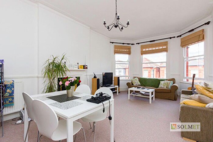1 Bedroom Flat To Rent In Manstone Road, Kilburn, London, NW2