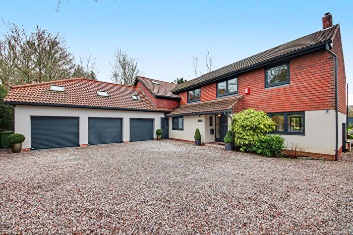 5 Bedroom Detached House For Sale In Chapel Lane, Curdridge, SO32