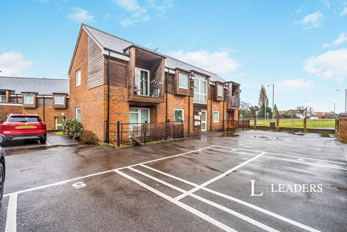 1 Bedroom Flat To Rent In Church Road, Chichester, PO19