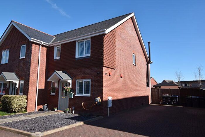 3 Bedroom Semi-Detached House For Sale In Mynarski Close, Salisbury ** Video Tour **, SP4